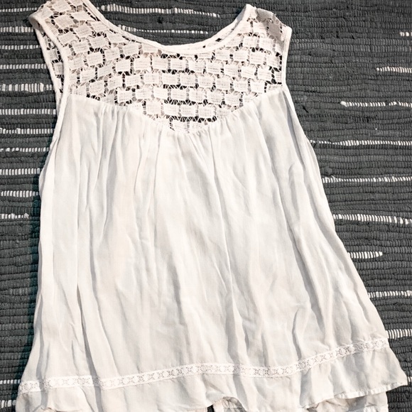 lace white tank - Picture 4 of 4